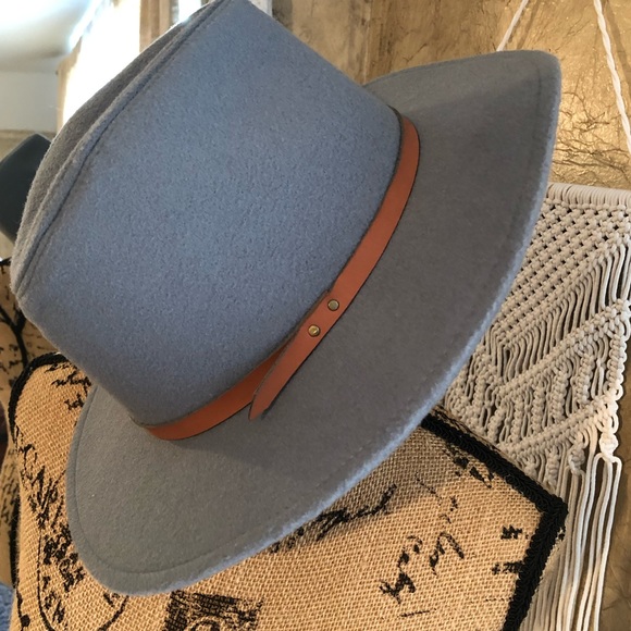 Charlotte Russe Accessories - Charlotte Russe blue felt hat